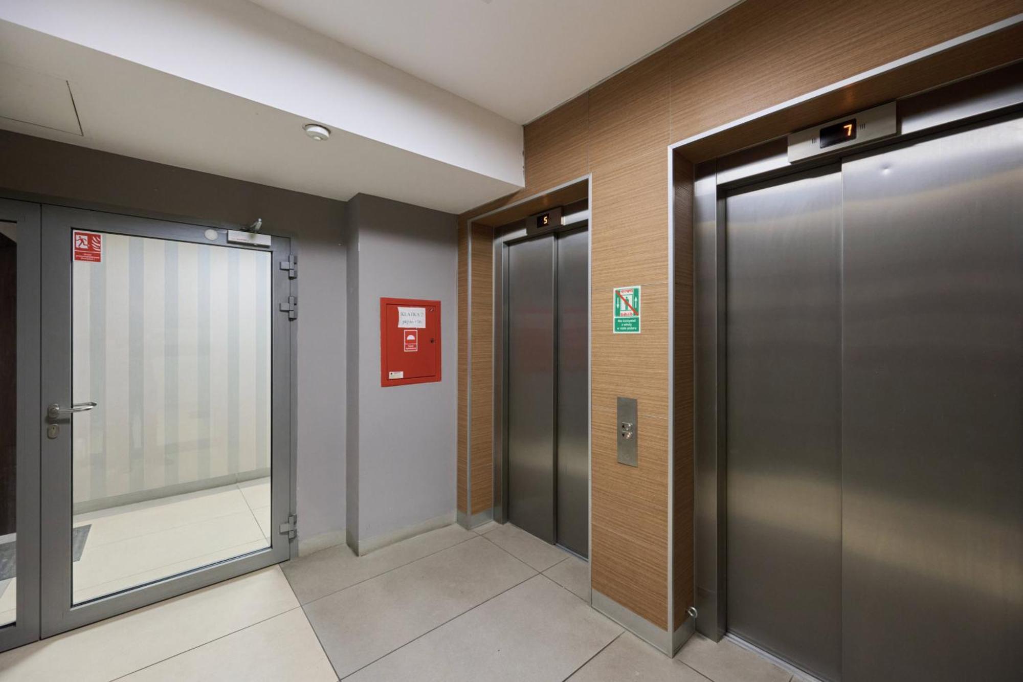 Odra Tower Apartment Center Of Wroclaw By Renters Prestige Dış mekan fotoğraf